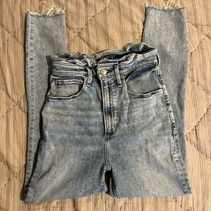 Abercrombie & Fitch Ultra High Rise Super Skinny Ankle Jeans size 26/2R